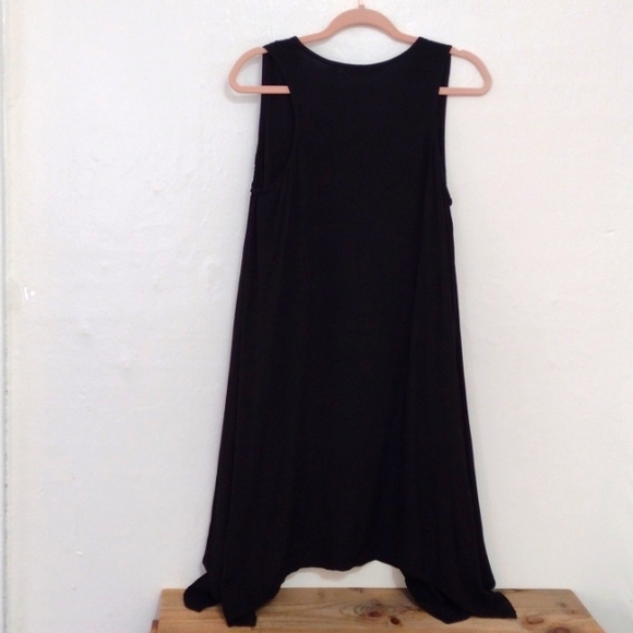 Model France Black Sleeveless Shift Dress w Sequin - Picture 4 of 14